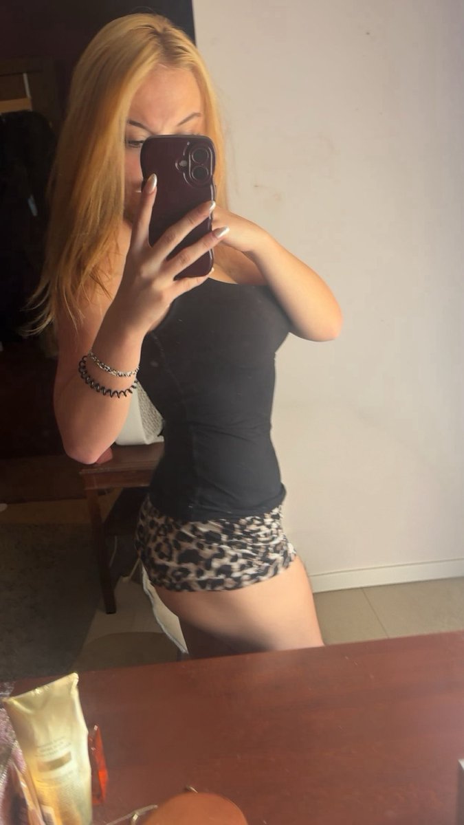 daphxcf's tweet photo. meow https://t.co/rpQd5UoPy6