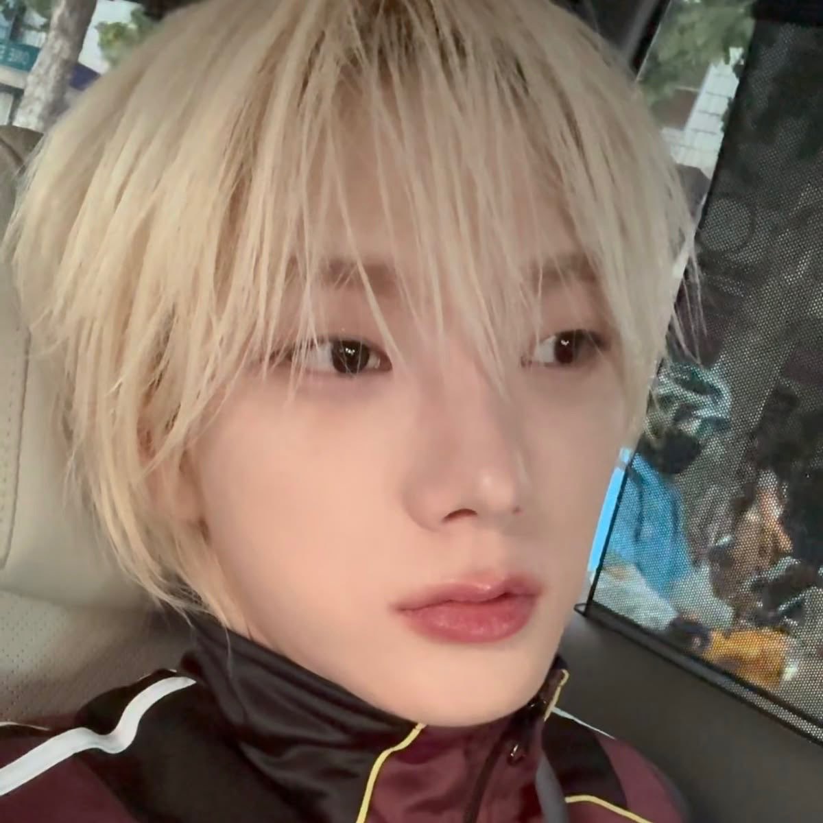ewuoshx's tweet photo. 이 날 성호 피곤해 보이는데  너무 미녀라 계속 봄 https://t.co/pEvi7omW1Z