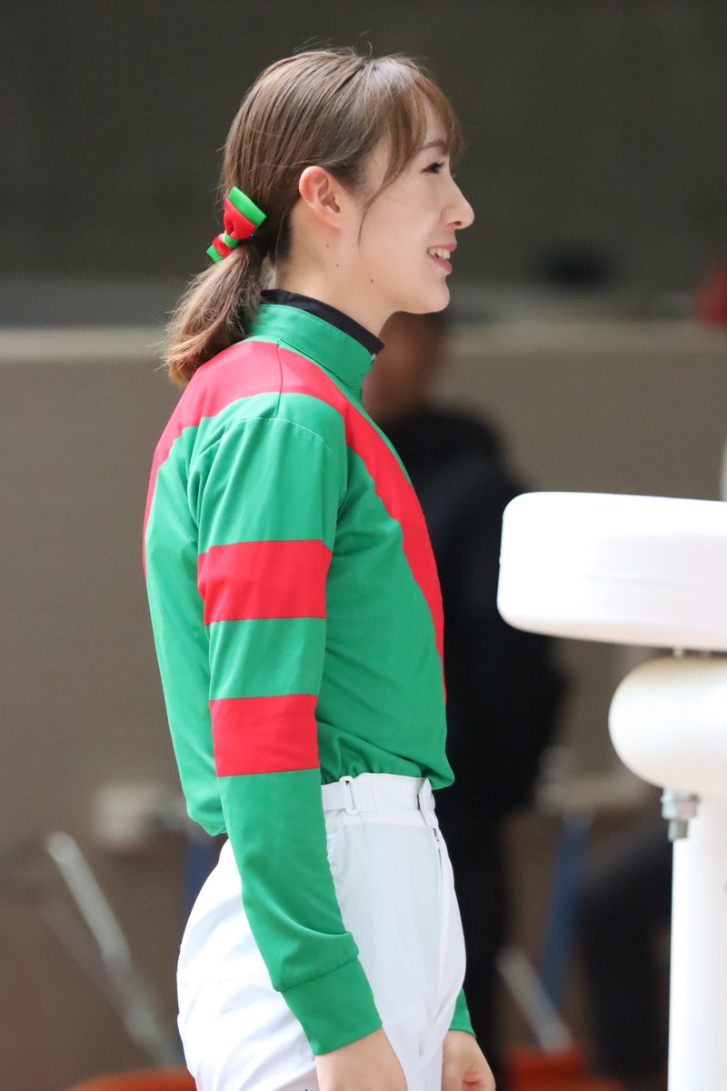 yasu_REF1429's tweet photo. 9/26 阪神競馬場 3レース

モンドドゥアムール×永島まなみ

#阪神競馬場
#モンドドゥアムール
#永島まなみ https://t.co/PWqwdELM00