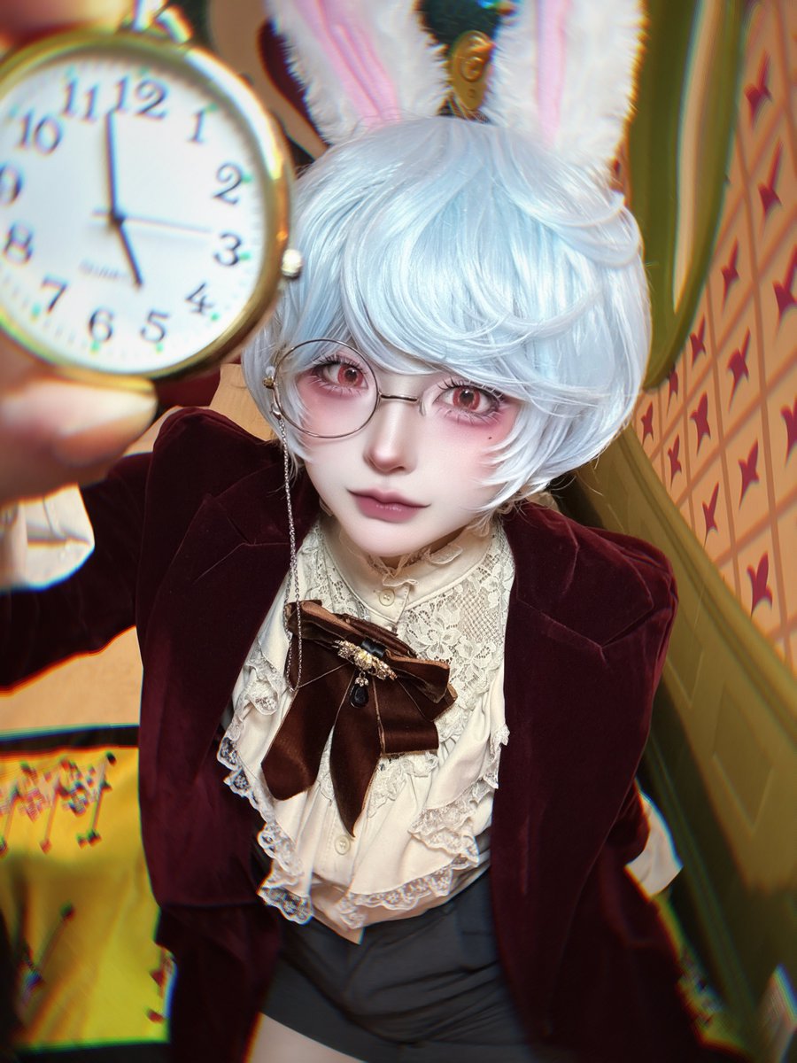isa_cos_'s tweet photo. 🫖ᐩᕀALICE IN WONDEЯLANDᐩᕀ⏱
時計ウサギでインパしております♡🐇
#Dハロ仮装2026 https://t.co/jsIcQE7NkH