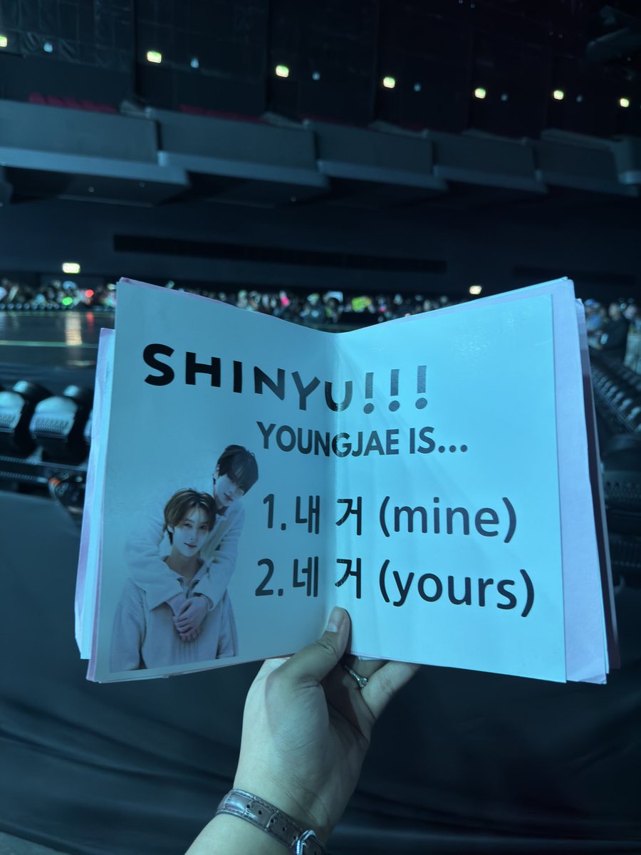 haebernasi's tweet photo. BANGSATTTTTTTTTTTTTT NIDJAE YANG NYETIR SHINYU POKOKNYA YOUNGJAE PUNYA DIA DOANG ARGHHHHGG 😭😭😭😭😭😭😭😭😭😭😭😭😭😭😭😭😭😭😭😭

#247FORYOU_IN_BANGKOK https://t.co/F6pj5O5N0e