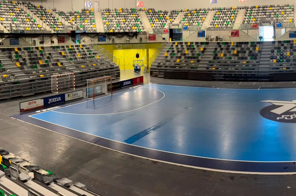 FutSalRFEF's tweet photo. 👌 El Olivo Arena está READY para el PARTIDAZO

⏰ 12:00 📺 @teledeporte @DAZN_ES 

⚔️ @JaenFS vs @ClubInterFS 

#LigaPrimeFutsal https://t.co/XhGgJajmki
