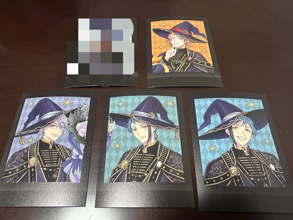 _hrnchaan_'s tweet photo. 【交換】ツイステ　ぱしゃこれ　ブルームバースデー

譲→ケイト、アズール、ジェイド、フロイド
求→同種カリム、マレウス
　　箔押しの場合複数提供可

都内手渡しor郵送希望
譲渡も可能です。
お気軽にお声がけください。 https://t.co/FmolEEa5wL