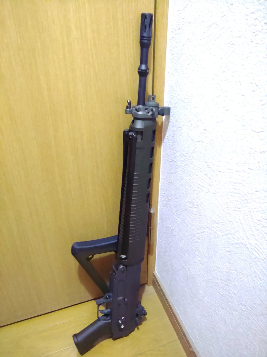 matcha_92FS's tweet photo. 実はスイス人だから家にStgw90が置いてあるんすよ
(´・ω・`) https://t.co/0Qjzh1FGUJ