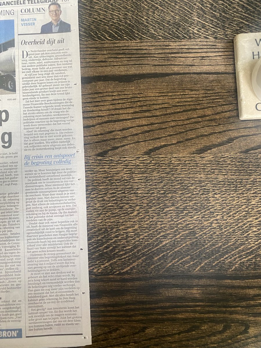 lexhoogduin's tweet photo. “In Den Haag overheerst de nu-mij-de -zondvloed-mentaliteit”- zo is het. De NL politiek is op een onverantwoorde manier bezig. Het ontbreekt aan de moed om “neen” te zeggen en de burger uit te leggen dat de overheid veel van de problemen niet kan oplossen en zeker niet tegelijk. Regie moet terug naar de burger zelf, met meer marktwerking en een heropleving van een niet met de overheid verknoopt maatschappelijk middenveld.⬇️