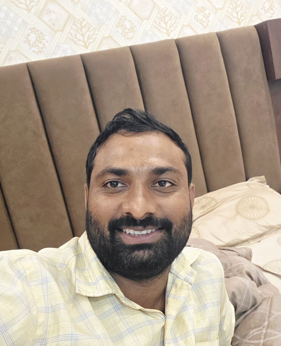 mohityadavspa's tweet photo. अगर समंदर का पानी मीठा होता
तो दुनिया उसे भी बोतल में भर लेती,
लेकिन उसका खारापन ही
उसकी आज़ादी है।

#photooftheday #phototrending https://t.co/v14IjCvugr