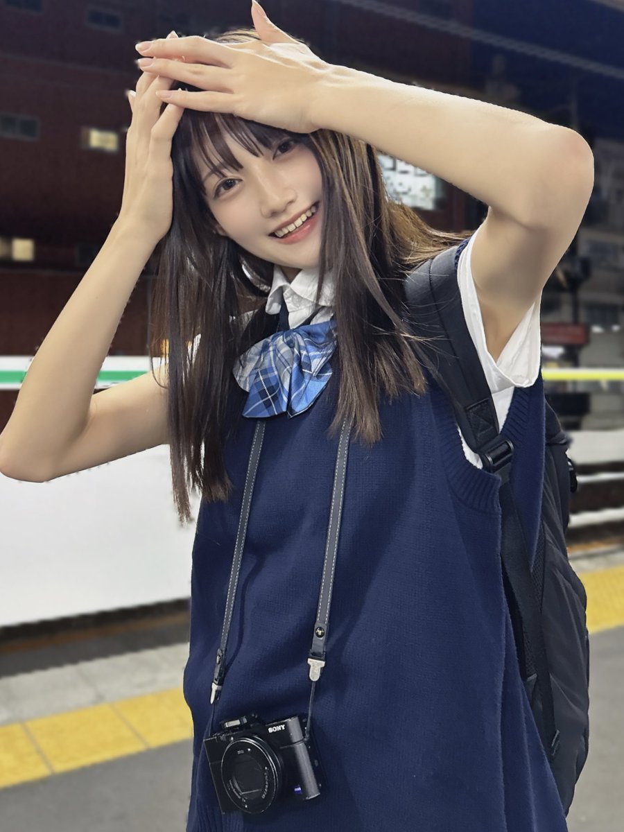 SouAono's tweet photo. 制服着てみたどうかな？ https://t.co/te6jiBSrS2