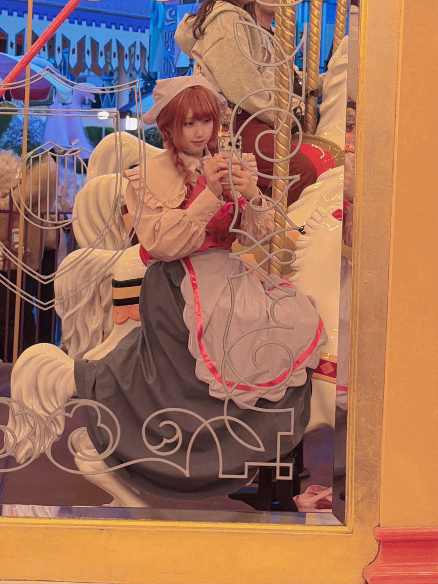 ymm_0v0's tweet photo. ※仮装

本日パーラ🐭🪄
フェアリーゴッドマザーといっしょにお友だちのシンデレラを探しに来ました👗

#Dハロ仮装 
#Dハロ仮装2026 https://t.co/rwrwx8Atqo