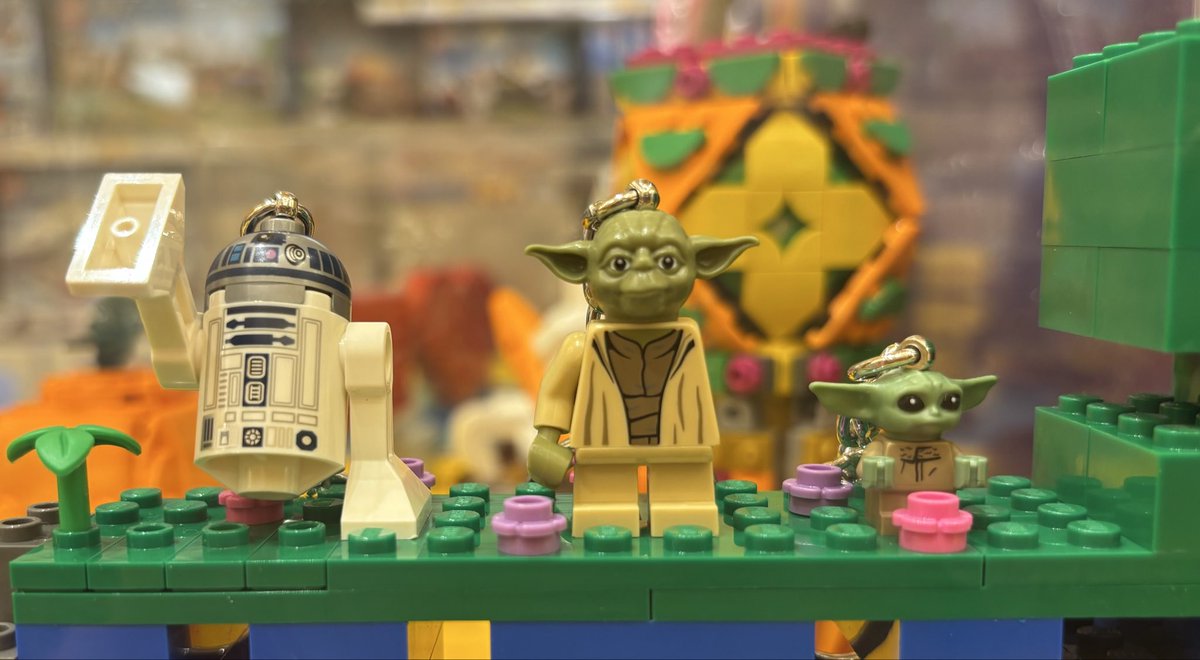 gmbrme's tweet photo. π€π΄π»πΆπ»γ#LEGOstore https://t.co/BboshLAiXY
