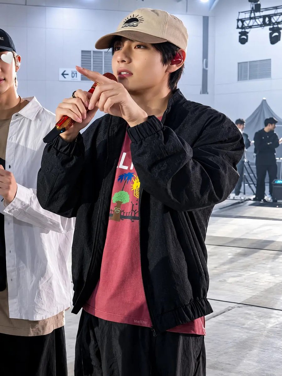 BTS_TAEHYUNGO's tweet photo. Army ??? https://t.co/dCZROc66A5