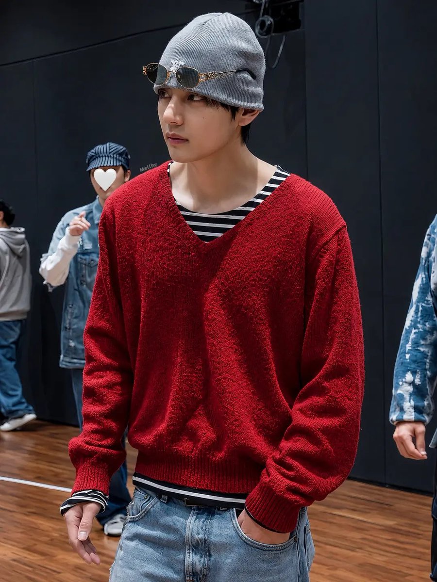BTS_TAEHYUNGO's tweet photo. Army ??? https://t.co/dCZROc66A5