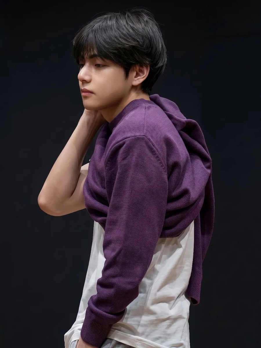 BTS_TAEHYUNGO's tweet photo. Army ??? https://t.co/dCZROc66A5