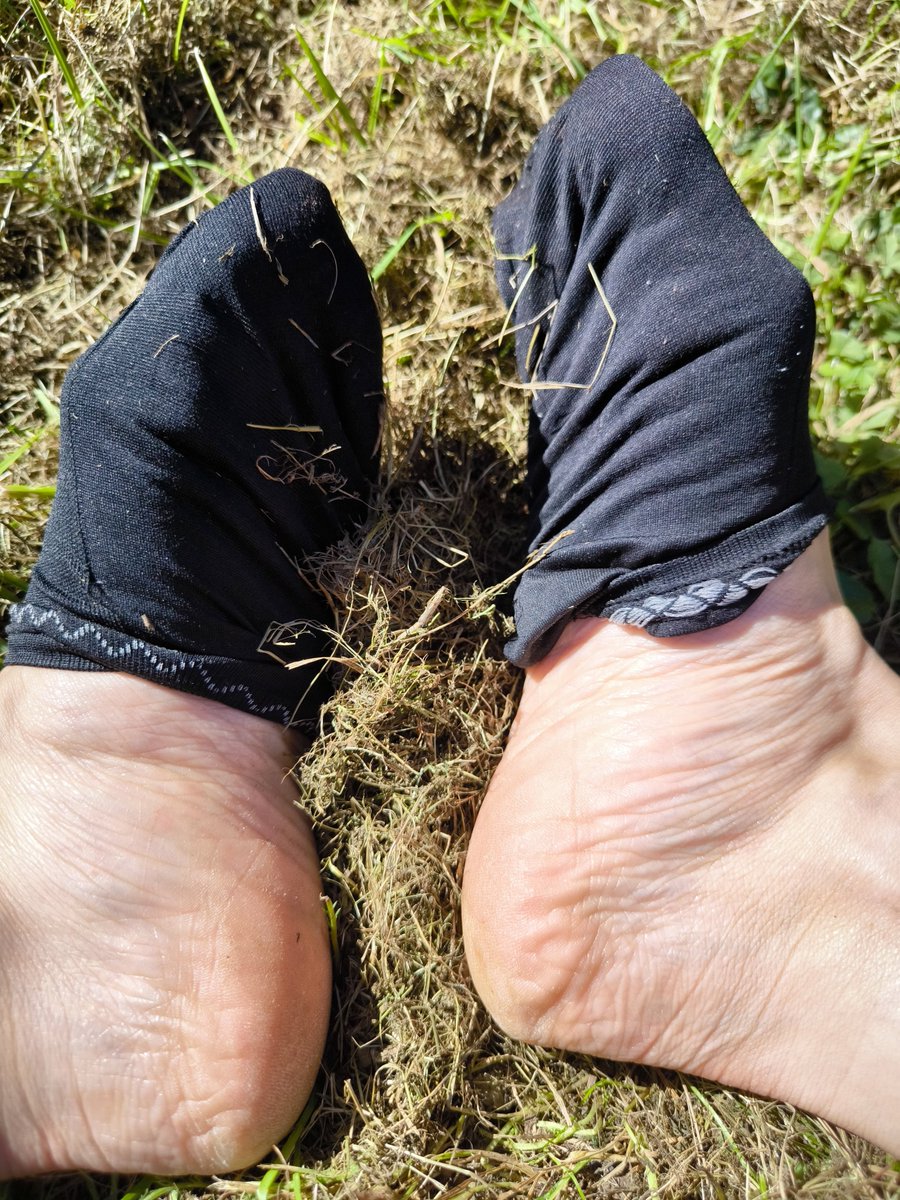 EniWildside's tweet photo. Some things are better revealed slowly… 🌿
What would you do next, my foot slave? 👣

@modelssecret_ https://t.co/b8pnyUuAsj