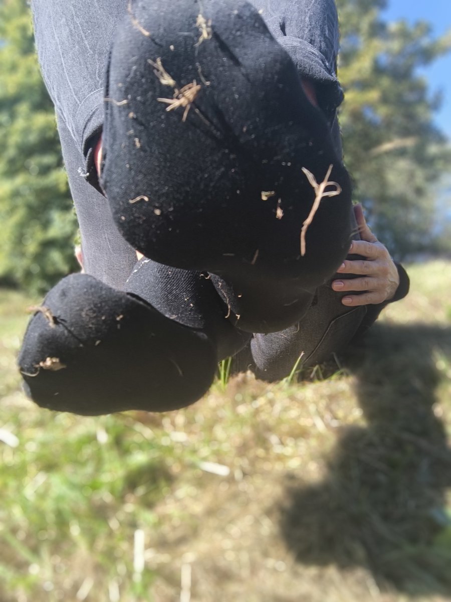 EniWildside's tweet photo. Some things are better revealed slowly… 🌿
What would you do next, my foot slave? 👣

@modelssecret_ https://t.co/b8pnyUuAsj