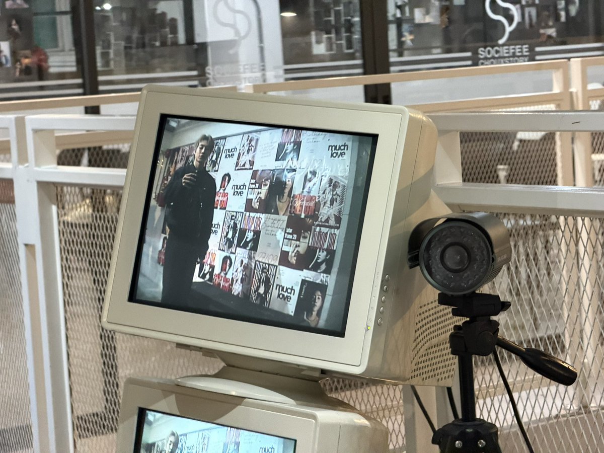 tutorvm's tweet photo. thank you to everyone who came today and supported me from near and far. thank you for having me and making my 20s this special, and thank you sm for putting together such a special event for me. much love to all of you be ready for tonight. thank you CEN*TRE🤍 #TUTOR_CIRCRL https://t.co/CWJdBxkrT2
