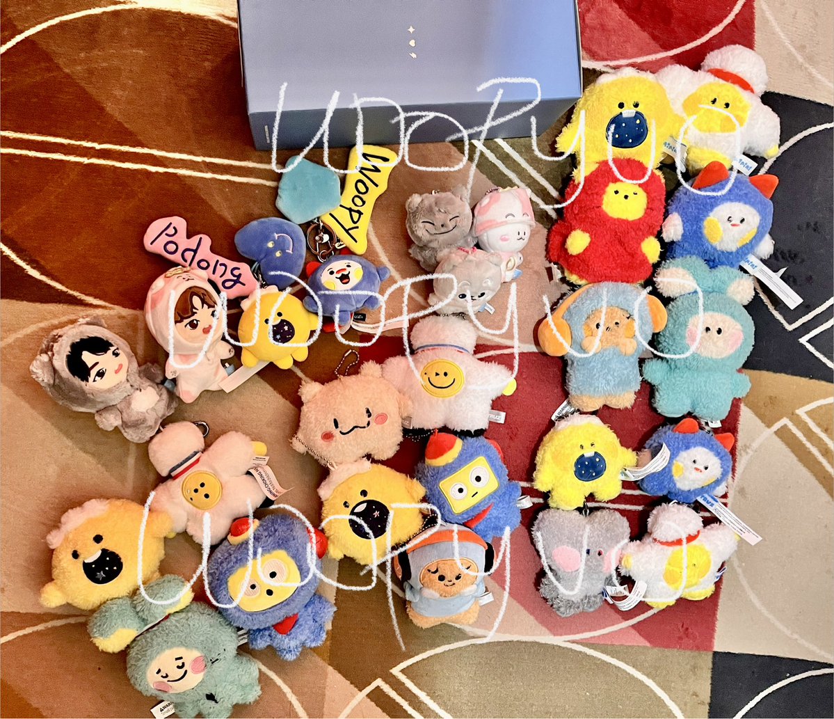 woopyuo's tweet photo. emm hi? aku mau wts truz ku, ada yang tau pasarannya tidak yaa? aku udah lama ga ikutin trejo T__T https://t.co/KsSVWa8jAf