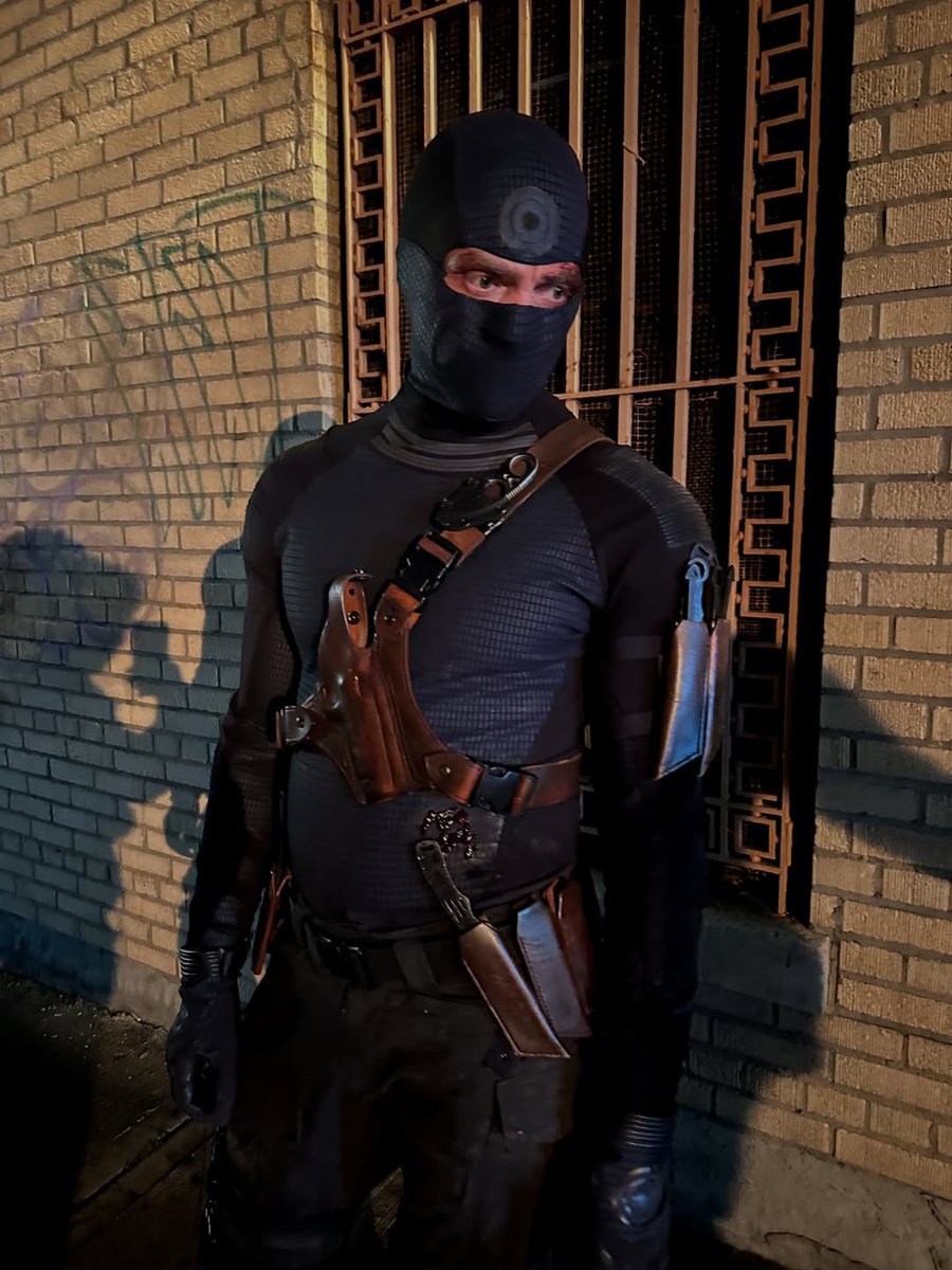 civserot's tweet photo. i’m still mourning bc of the fact that we won’t be able to see his tummy and this suit in s3 https://t.co/lbMWNhAsqS