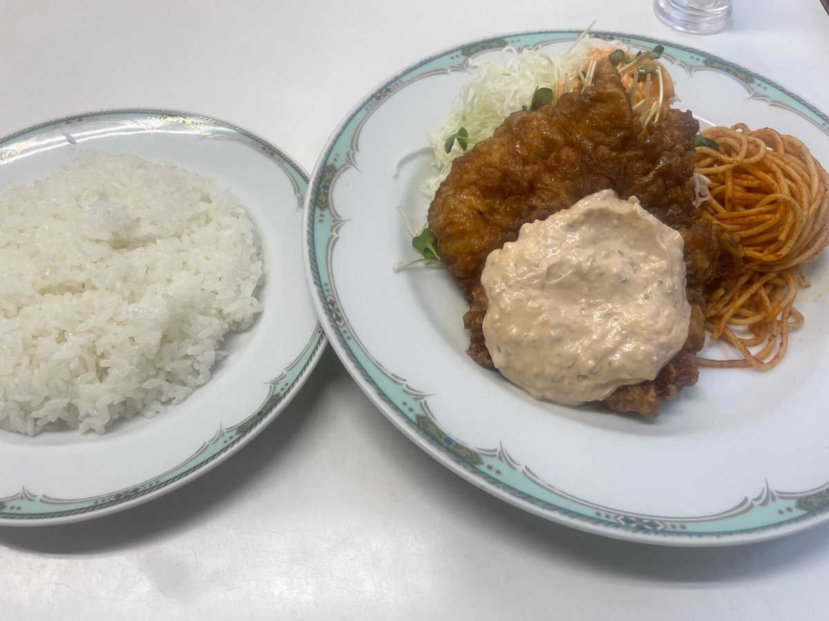tsumatabe's tweet photo. チキン南蛮ようやく食べに行けた。 https://t.co/e644LY9A5z