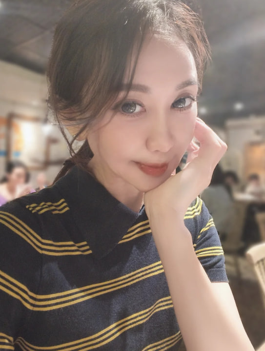 wrjgk's tweet photo. 男人到底喜歡：
A. 溫柔型
B. 性感型
C. 氣質型
D. 有點壞的成熟女人
我先不說答案 https://t.co/RaPA60foJ7