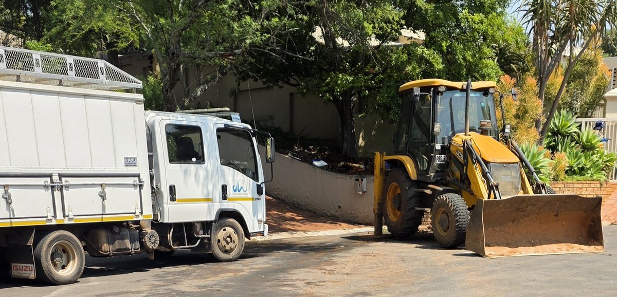 Williebounce7's tweet photo. @JHBWater Thank you for the swift response.  The team has been on site since morning. https://t.co/s6MUC67DBg