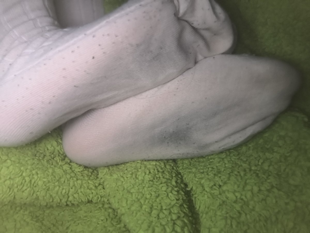 IrishCreamF00's tweet photo. Medio tarde, pero feliz #footfriday :3 https://t.co/Y5iKqnROSe