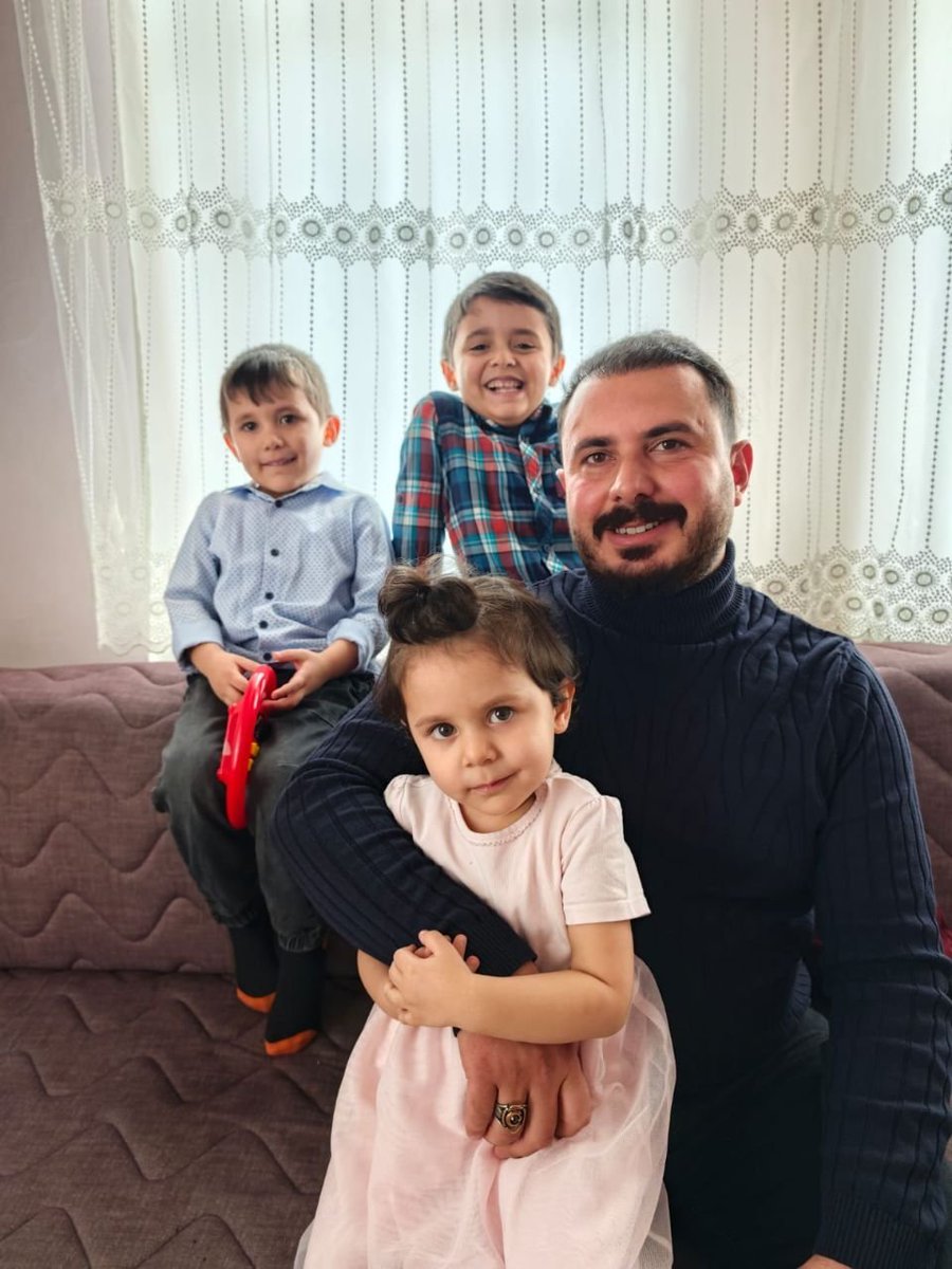 betuliisik's tweet photo. Sağlık özrü, aile birliği ve can güvenliği hiçe sayıldı❗
 Bakan @Yusuf__Tekin kontenjan ve il emri vermediği için 3 yıldır anne ya da babasından ayrı büyüyen çocuklar, bakımdan mahrum hastalar var❗ 
Bu zulüm bitsin ‼️ 

#BakanVarGörenYok

@RTErdogan @EmineErdogan @eczozgurozel @vekilince @erbakanfatih @umitozdag @yavuzagiraliog @MahinurOzdemir @E_SemihYalcin @ismailozdemirrr @MKalayci42 @buyukataman @Suat_Ozcagdas @alimahir 

#BakanVarGörenYok