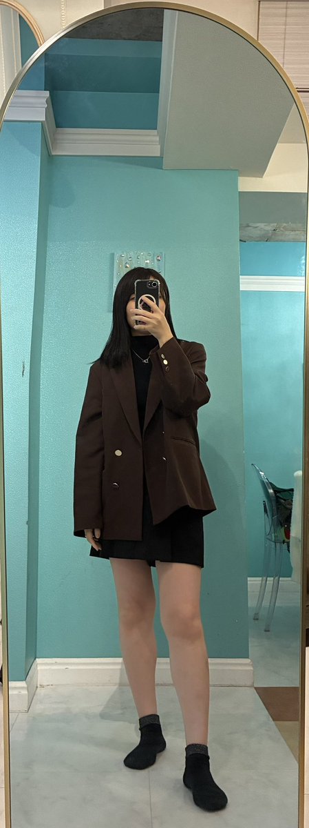 fuizyio's tweet photo. 服をお借りして試着させてもらったり、ブラウンを使ったいい女になれる色も知れてほくほく🤎
楽しかったな〜〜〜😆 https://t.co/qp6jtLxJda
