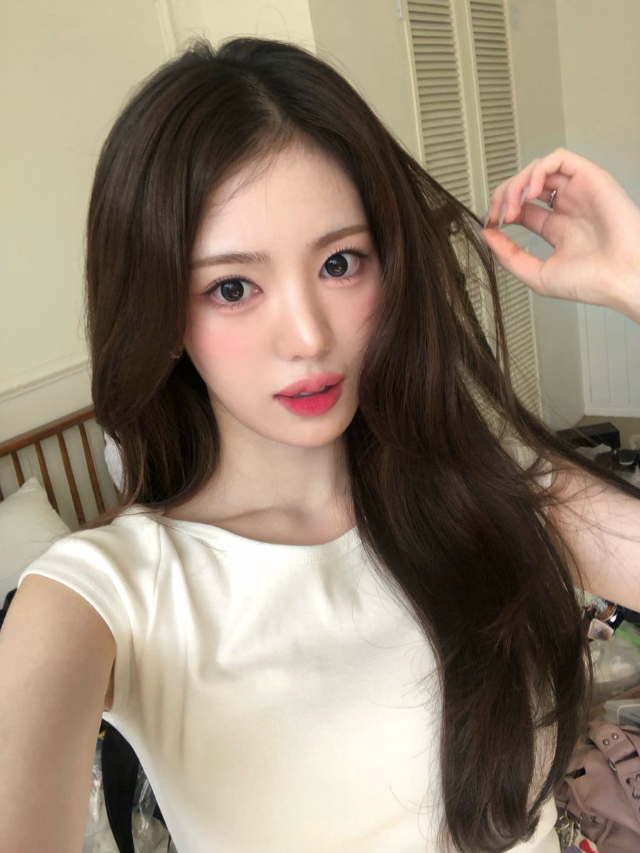 renex_en's tweet photo. 최근 저장한 여돌 셀카 https://t.co/tjZ409Bh4w