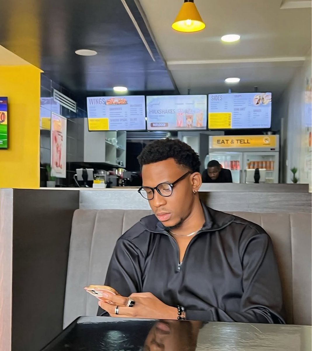 Barry_yornwin's tweet photo. Lets keep up the energy Barrycades ⚡ 😌👏🏽👏🏽

PARTY WITH BARRY 
VOTE FOR BARRY
#BarryYornwin
#BBNaija https://t.co/kqBF9D1T5Q