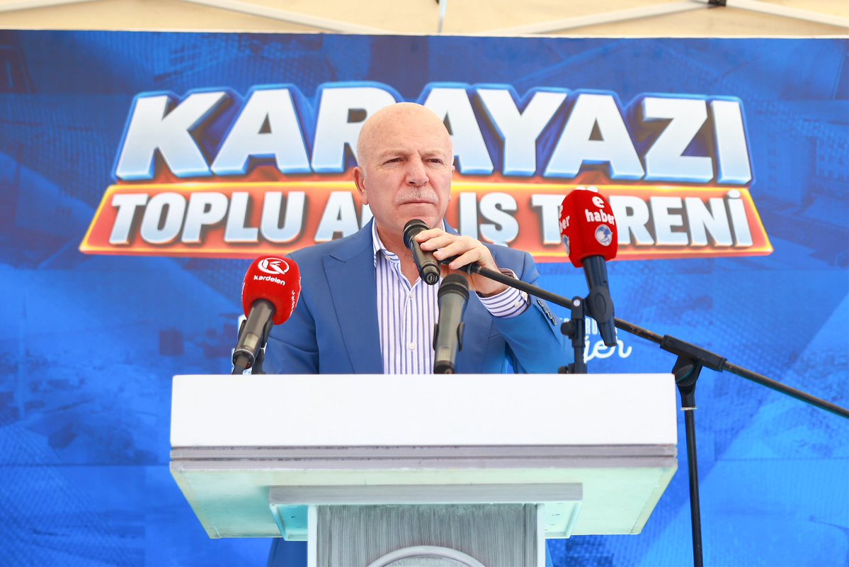 mehmetsekmen's tweet photo. Karayazı ilçemizde Toplu Açılış Töreni’mizi gerçekleştirdik. 

Bizler için her eser, yalnızca bir yapı değil; milletimizin geleceğine yapılan bir yatırımdır. Bu hizmetlerimiz, “Eser ve hizmet siyaseti” anlayışımızın somut nişaneleridir. Şehrimizi her yönüyle kalkındırma kararlılığımızı sürdürürken, birlik ve beraberlik ruhumuzu daima diri tutmaya devam edeceğiz. 

Yatırımlarımız ilçemize ve hemşehrilerimize hayırlı ve uğurlu olsun.