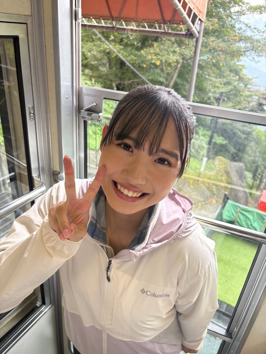 HonokaMaruyama6's tweet photo. 念願の立山に(9/20)✊
家を出発したときはパラパラと雨が降っていて心配でしたが、山の上からは青空！景色が広くて本当に感動しました！！！

#立山 #富山 #紅葉 https://t.co/Goq1WfvaSf