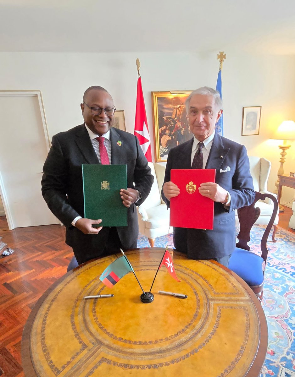 ZambiaMFAIC's tweet photo. On the margins of #UNGA81, Zambia and the Sovereign Order of #Malta signed a Joint Communique establishing diplomatic relations to scale up cooperation.

https://t.co/NcpB47OhOF https://t.co/4LjPzc1V60