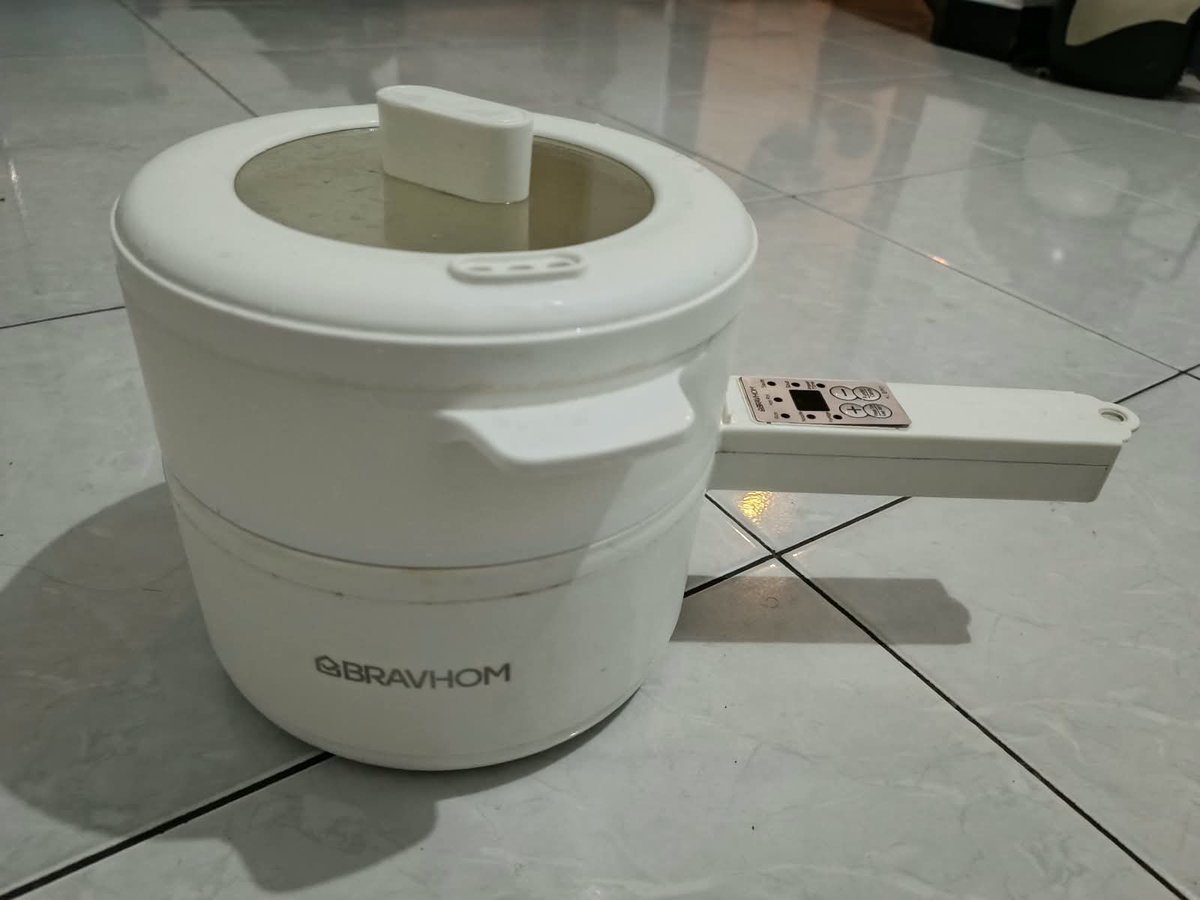 28ljn's tweet photo. PRELOVED / WTS

panci listrik BRAVHOM 80k (nego dikit)

- tingkat panasnya bisa di adjust tergantung mau masak apaaa
- bisa buat kukus, goreng, tumis, rebus
- minus ada gosong di tengah tapi masih normall bisa dipakeee

dom jogjaa, area scbd (cod only)

#wts #wtb #zonauang #jual https://t.co/0nKaWrIKol