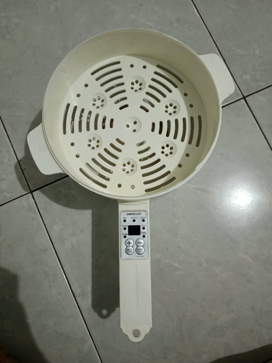 28ljn's tweet photo. PRELOVED / WTS

panci listrik BRAVHOM 80k (nego dikit)

- tingkat panasnya bisa di adjust tergantung mau masak apaaa
- bisa buat kukus, goreng, tumis, rebus
- minus ada gosong di tengah tapi masih normall bisa dipakeee

dom jogjaa, area scbd (cod only)

#wts #wtb #zonauang #jual https://t.co/0nKaWrIKol