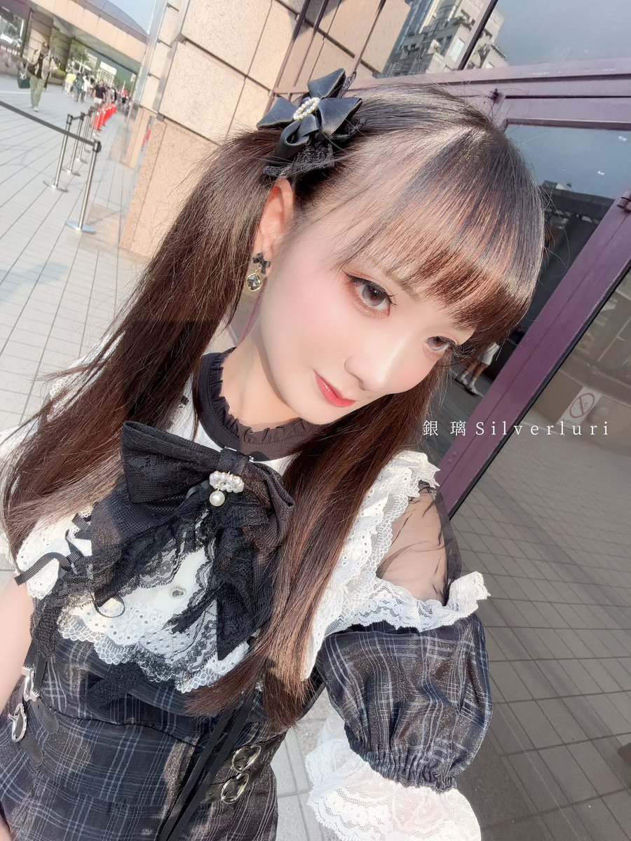 Silverluri's tweet photo. 難得出門🖤 https://t.co/Uuwm2k4bQX