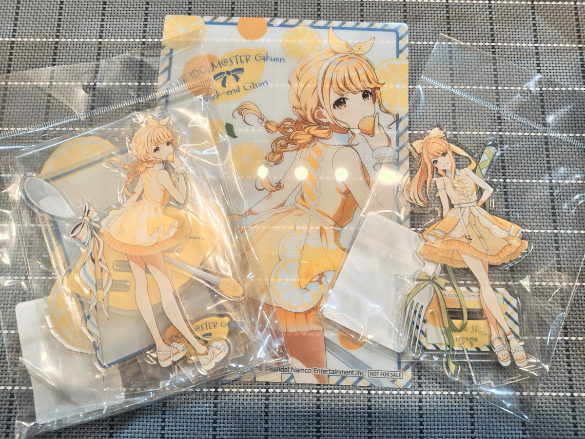 papermoondrop's tweet photo. ハツボシストア行ってたよ

ご飯は3階のおしゃれフードコートで焼売がおいしかった

かわいいことねかわいい(鳴き声)
それはそれとして清夏ちゃんのポニーテールからしか得られない栄養はあると思います

特典クリアシートは現物そのまま手渡しなので
入れ物持参がおすすめ

#初星学園ぬいぬい部 https://t.co/eG1LYmfCBM