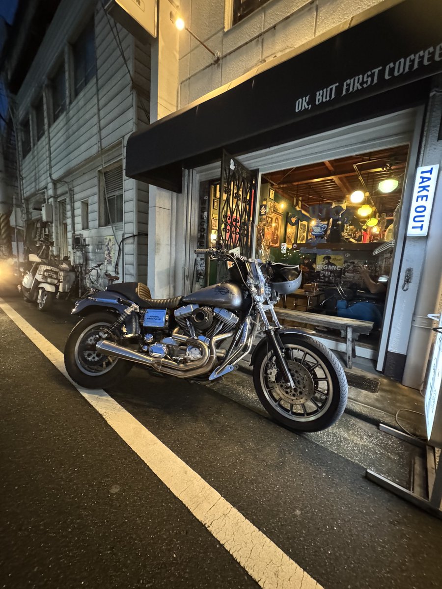 DIENATHEKID's tweet photo. カフェレーサーだからよぉ https://t.co/4o03mYoBjz