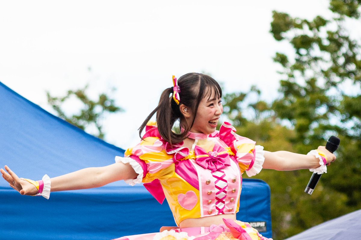 250R2's tweet photo. 2026.9.13 太田川駅前にて
3stone 小谷たまえさん③

楽しそうにライブができているようで何よりです。 https://t.co/hTLvk0dh2s