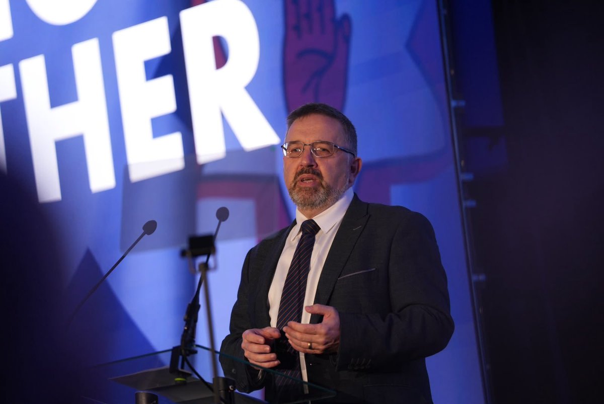uuponline's tweet photo. "We will protect the Union by ensuring the people who live here are proud, like us, to call it home."
Robin Swann MP delivering his Westminster Update to Conference.
#UUP26 #StrongerTogether https://t.co/IZZ12y8ZZo
