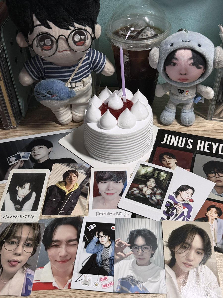 dobbyyosh's tweet photo. happy bday @official_jinu_ 🎂🐰✨ https://t.co/JmDIth6aXr