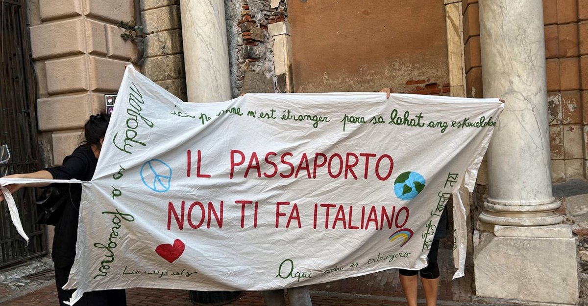 gas_segrelerner's tweet photo. In ogni scuola. In tutta Italia.
🇮🇪🖕🐒
#Genova https://t.co/fIHJG3BWG1