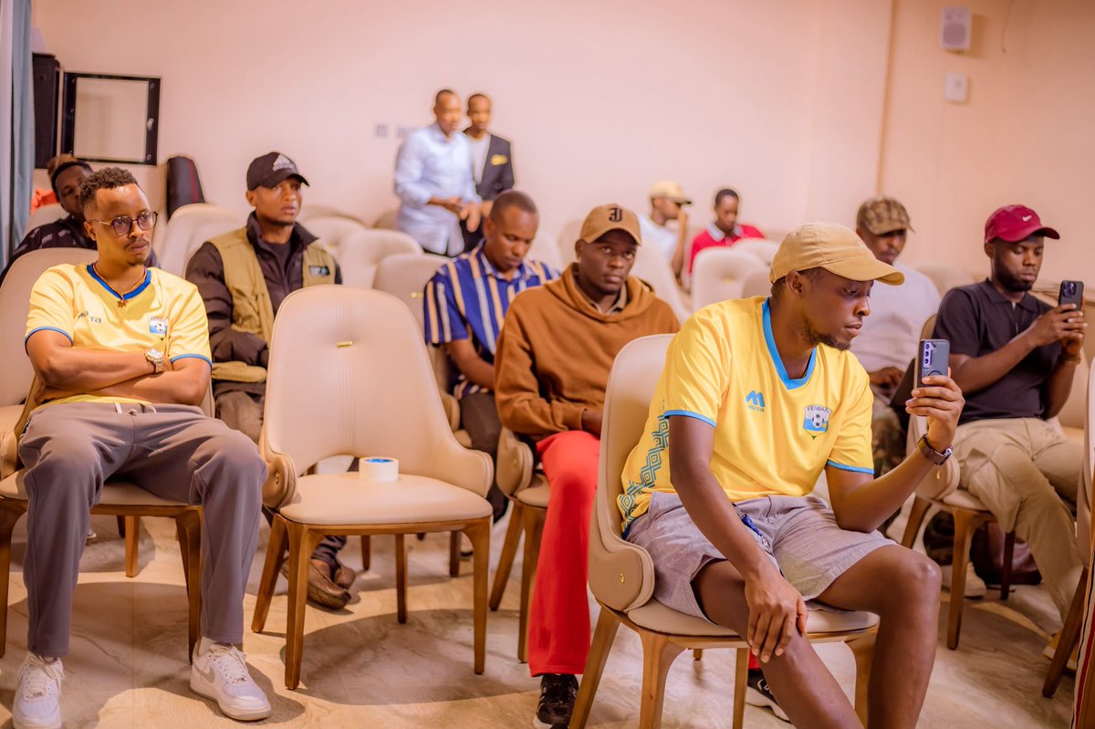 Radiotv10rwanda's tweet photo. Rwanda Icon Awards 2026 yatangijwe ku mugaragaro nyuma y’ikiganiro n’abanyamakuru cyabaye ku wa 25 Nzeri 2026, aho hasobanuwe intego n’imikorere y’aya marushanwa mashya yiswe “Celebrating Rwanda’s Icons.” Aya marushanwa azaba agizwe n’ibyiciro 58. https://t.co/Tc7YtUXfDj