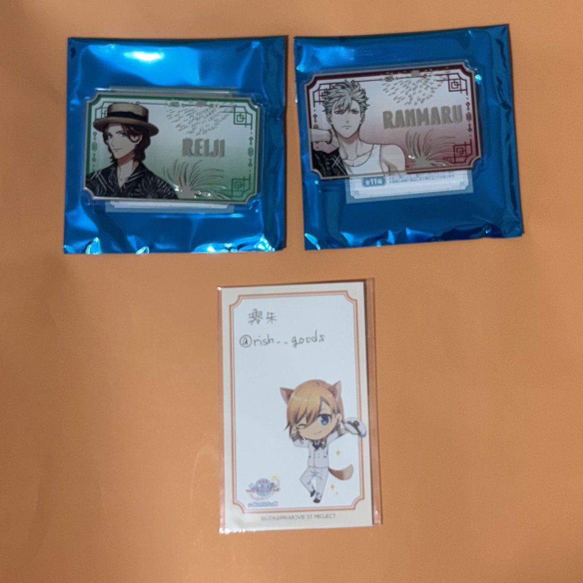 rish__goods's tweet photo. 【交換 譲渡】うたプリ グラショ
YUKATA-MODE 夏祭り

(譲)
おなまえアクリルバッジ：嶺二 蘭丸
おみくじ：セシル★
特典：真斗 那月 トキヤ

(求)
バッジ：同種レン
他：同異種レン or定価(特典300円/枚)(+送料)

都内手渡しor郵送
★含むお取引のみ https://t.co/F2Ce6sLxeE