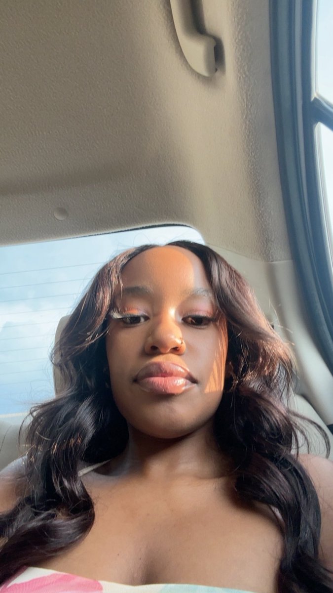 ___tshego's tweet photo. 💋 https://t.co/Dd7iMOJsSQ
