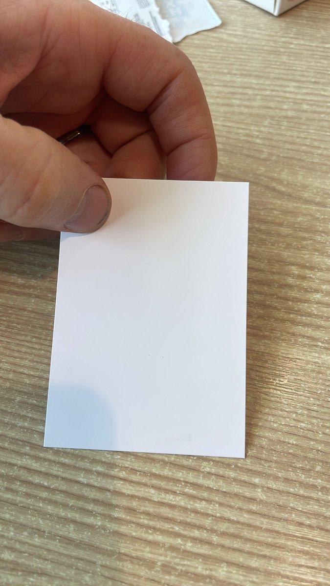 oakskip7's tweet photo. @Topps an error card? But what was it supposed to be? https://t.co/BJE8KW9ja7