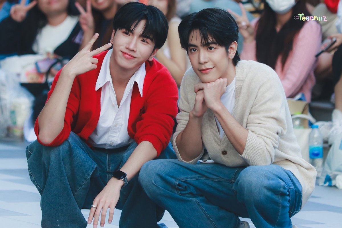 its_yaya00's tweet photo. 1 2 3 action 

CONVERGENCE OF TWO STARS

#WEIRDO101SeriesEP7 https://t.co/MgBfrxva32