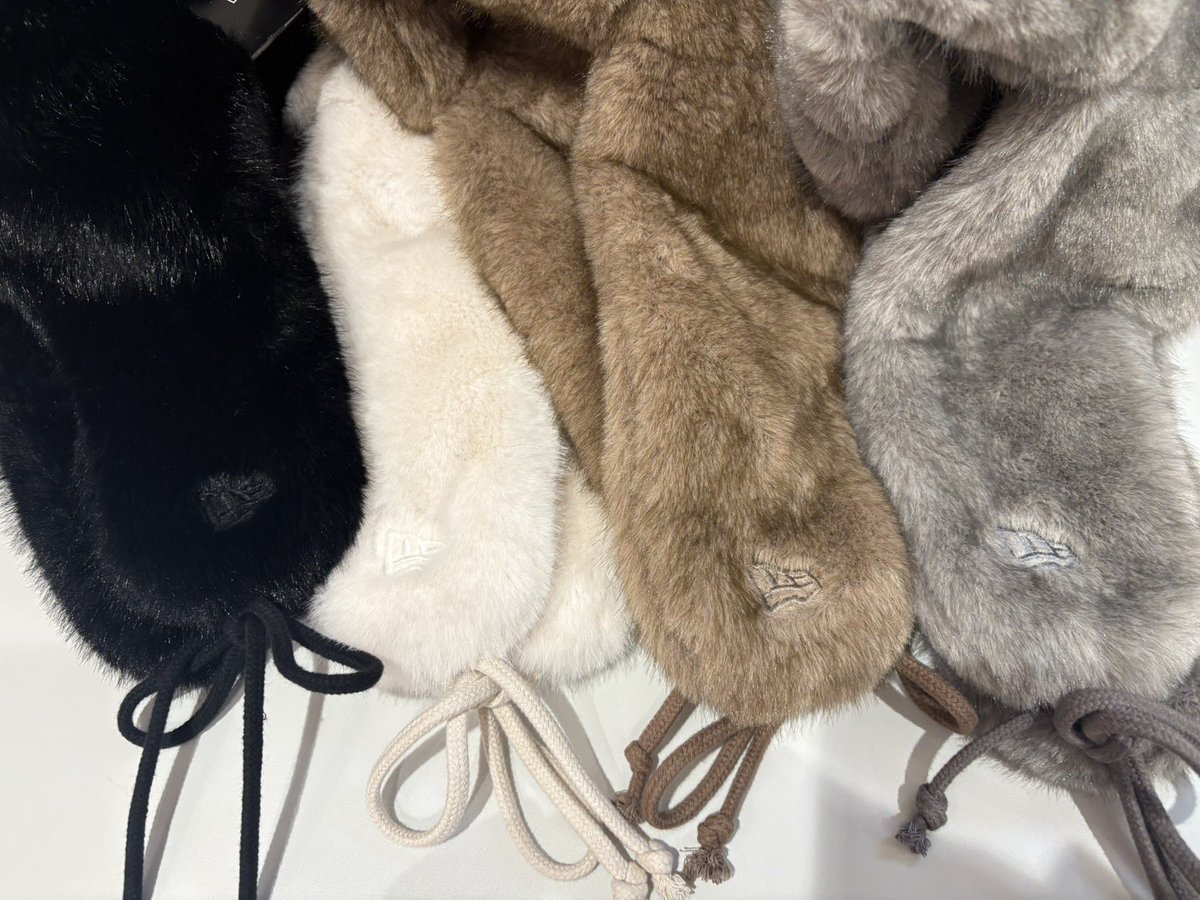 NewEraSendai's tweet photo. 【シャギー ニット トラッパー】

秋冬のコーディネートにぴったりなファーアイテムが入荷しました🧸
ふわふわとした素材感が季節感を演出してくれる、これからの時期におすすめのアイテムです。
カラーによって雰囲気も変わるので、ぜひ店頭でお試しください✨

#ニューエラ　#ニューエラ仙台 https://t.co/1K5a8soaBX