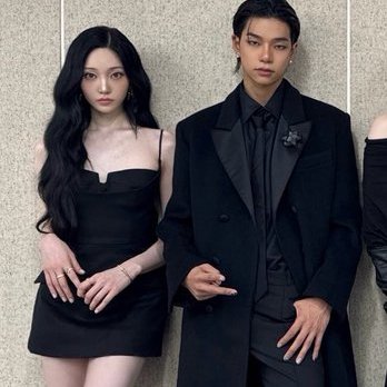 Adp_zipp's tweet photo. Finally THEBLACKLABEL recognized the chemistry between Tarzzan and Youngseo, they are singing together on CRASH, I'm so excited https://t.co/ZKZRkcyKyN