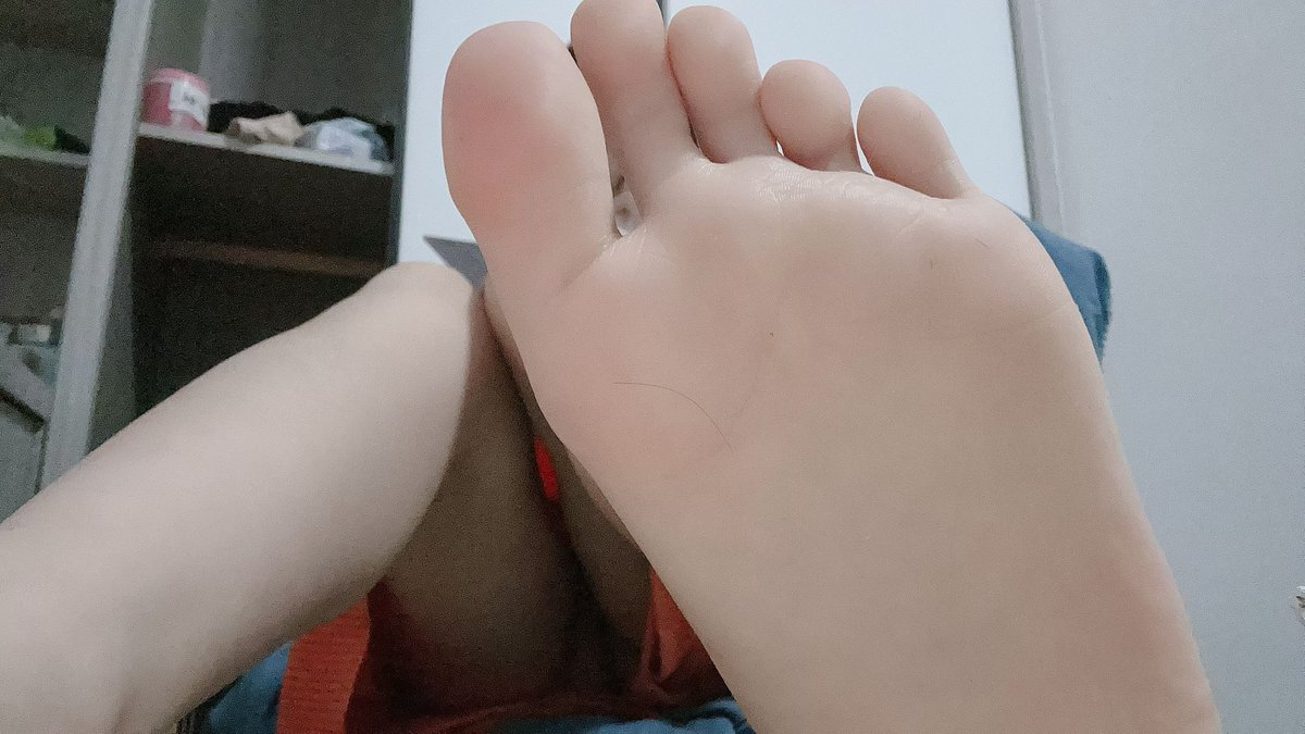 kioypa0's tweet photo. 真诚找s 我22岁 所以不要比我小的 比我小的s我喜欢不起来 然后我在武汉 我只想找个真实能线下 能偶尔同居好多天的s 能让我上头的s我就会很爱你 https://t.co/jBvnu4LUIz