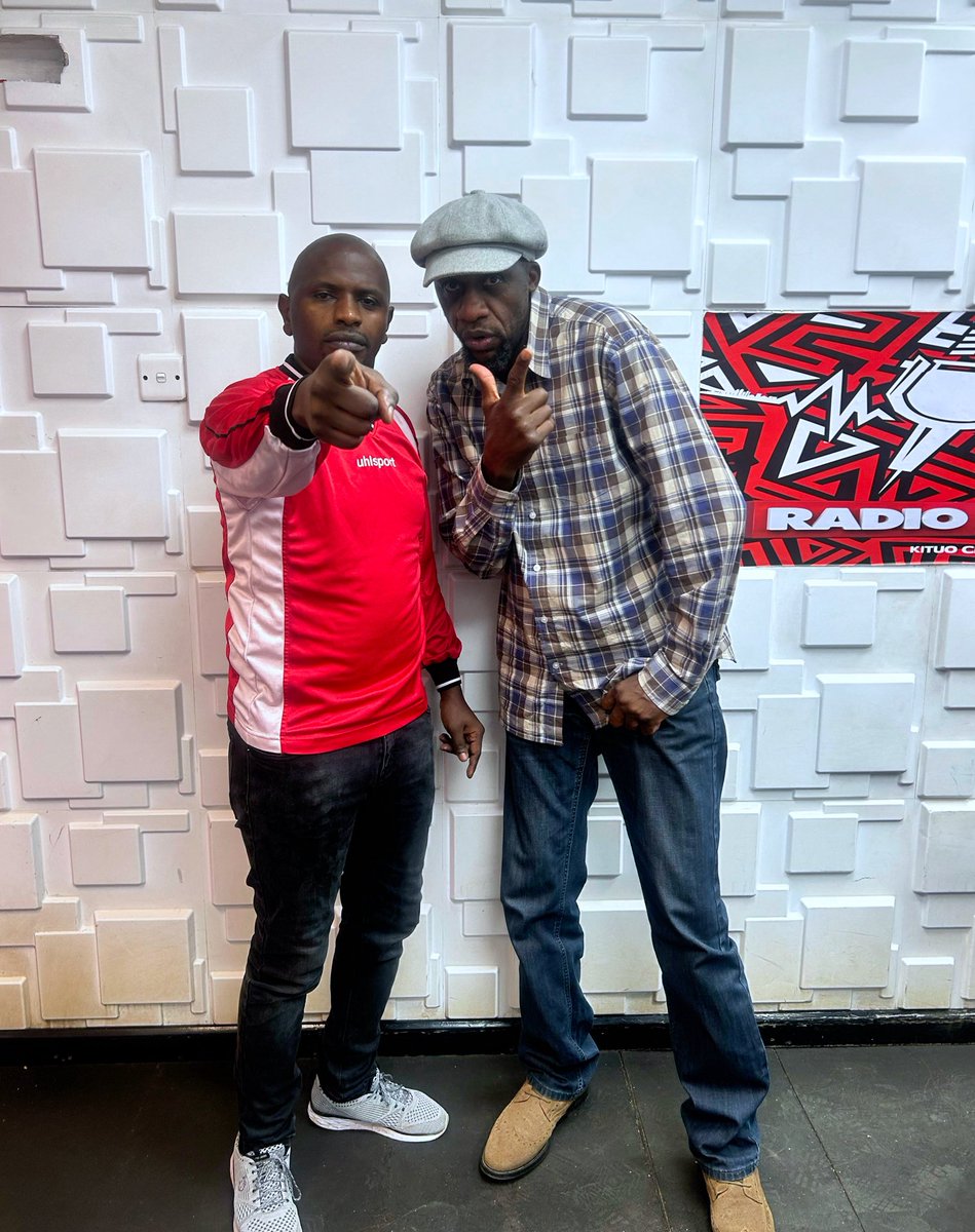 RadioJamboKenya's tweet photo. WeekendWarm up hadi saa nane…jiunge nasi
#WeekendWarmUp #KituoChaWakenya https://t.co/f2iA4raPhK